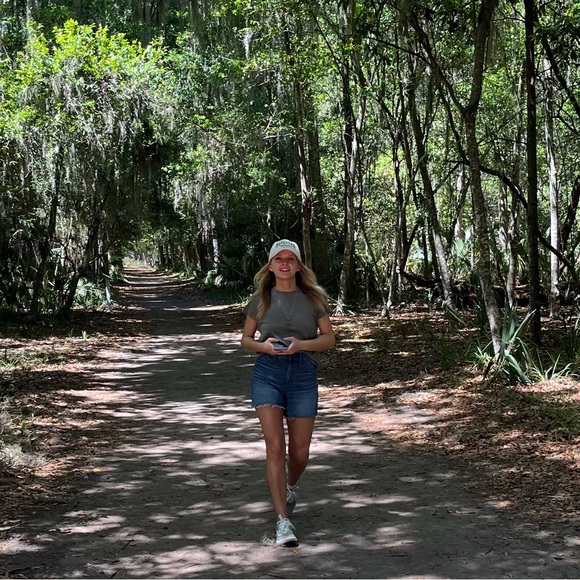 Meet your Posher, Rebecca - Picture 7 of 8